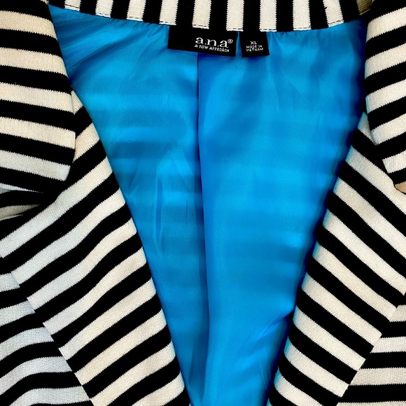 ANA- Smart Casual Jacket - Striped Black & White Blazer - Picture 12 of 12